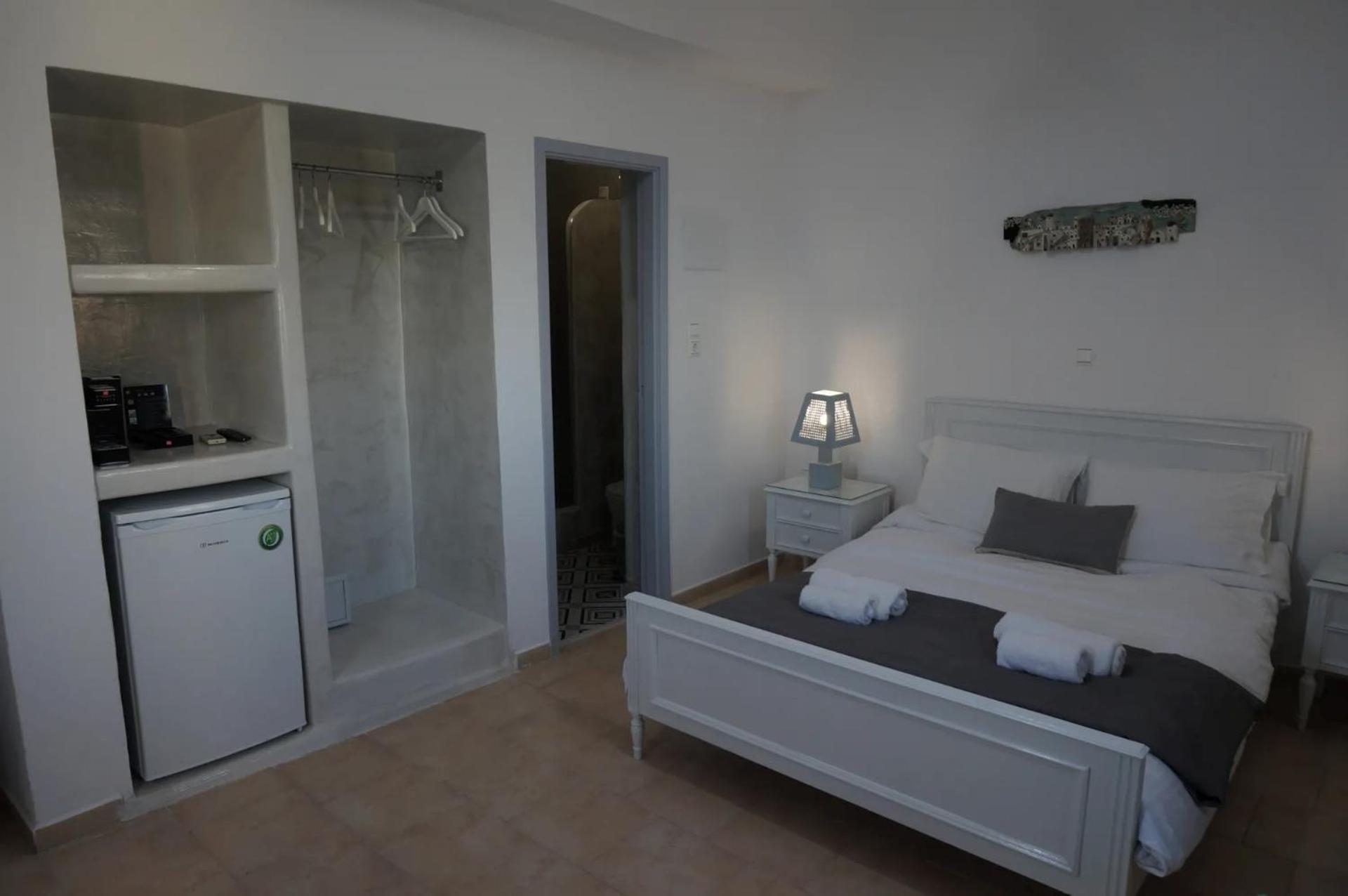 Akrotiri Hotel Pokoj fotografie